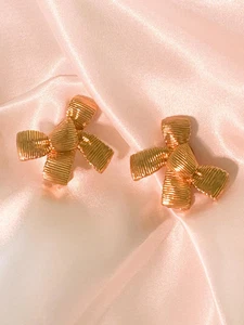 Vintage Christian Dior Ohrringe Band Schleife goldfarben süß Sammlerstück Ohrringe - Bild 1 von 6