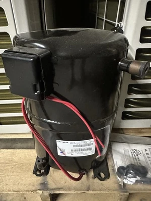 Bristol 5 Ton R22 208-230v  1 PHASE  A/C Compressor  H22A623ABCA Fits 3360A0809 - Image 1 of 2