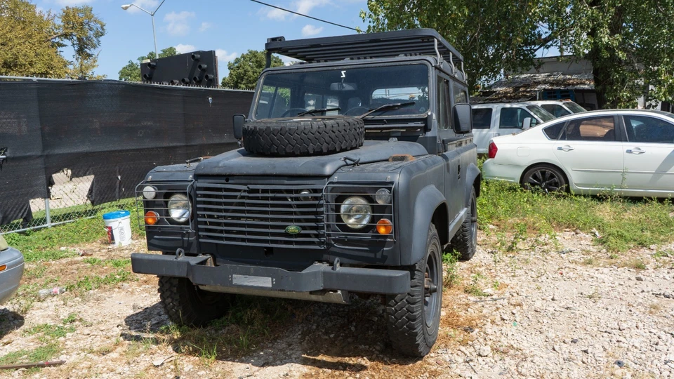 Land Rover Defender 1979  Foto 1 de 4