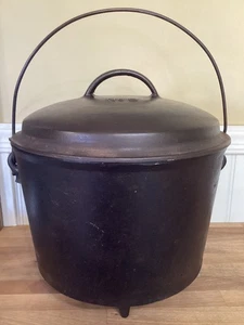 Vintage Wagner Ware Sidney-0-No. 8 Cast Iron Camp Dutch Oven 1920s Starburst Lid - Picture 1 of 14