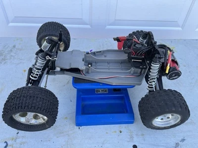 Traxxas Rustler 2wd Roller Brushless Slider Chassis 1/10 Truck Parts/project - Image 1 of 4