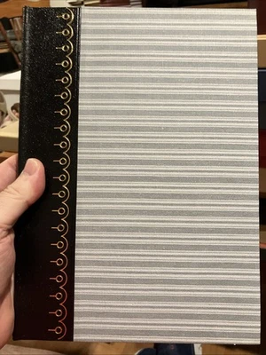 Maggie, A Girl of the Streets by Stephen Crane, The Limited Editions Club, 1974 Foto 1 de 4