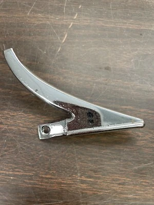 1970 1971 1972 OLDSMOBILE CUTLASS 442 RH VINYL TOP CORNER TRIM 1222 - Image 1 of 4