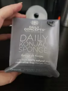 Daily Concepts Konjac Sponge in Charcoal: Exfoliates & Detoxifies 100% Natural - Picture 1 of 5