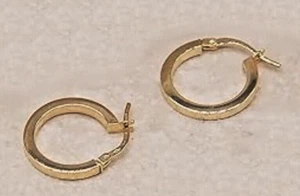 18ct Yellow Gold Square Tube Hoop Earrings 16mm Diameter - Picture 1 of 4
