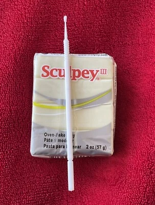 Forno Sculpey brilho no escuro assar argila com ferramenta de moldagem de plástico 2 oz. - Imagem 1 de 4