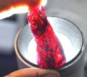100.55 Ct Certified Burmese Natural Earth Crystal Red Ruby Rough Loose Gemstone - Picture 1 of 5