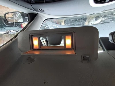 Used Right Sun Visor fits: 2014 Chevrolet Malibu Right Grade A Foto 1 de 4