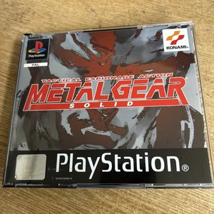 Metal Gear Solid (PS1, PAL) – Complete with Manual & Rare Silent Hill Demo - Picture 1 of 8