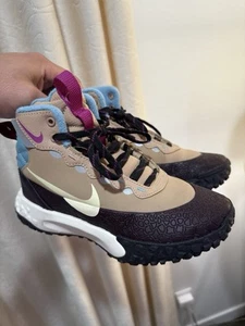NIKE Terrascout Sneaker Boots Hemp/Burgundy Ash/ Seafoam FV4173-200 Kids Sz 2Y - Picture 1 of 7