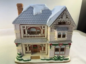 Casa iluminada vintage Lefton Colonial Village “Mark Hall” 1992 #00719 - Imagen 1 de 9
