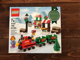 LEGO Holiday Christmas Train Ride (40262) New and Sealed Stocking Stuffer