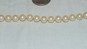 16" VINTAGE FAUX PEARL NECKLACE WITH FLOWER CLASP 8MM BEADS - Picture 1 of 5