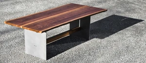 Esstisch Nussbaum Baumkante mit Stahlwange - 200 - 250 x 900 cm - Bild 1 von 5