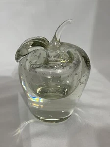Vintage Art Glass Apple Paperweight Clear Controlled Bubbles Bullicante - Picture 1 of 7
