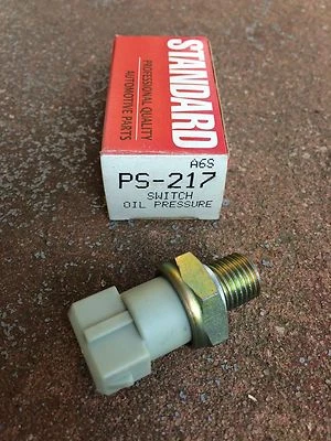 NOS Standard PS-217 Oil Pressure Switch fits 88-90 Pontiac LeMans - image 1 of 4