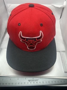Chicago Bulls Mitchell & Ness Hat Osfm SnapBack - Picture 1 of 7
