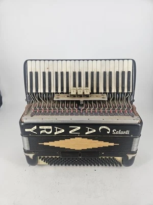 Acordeão italiano preto para piano Salanti - Imagem 1 de 4