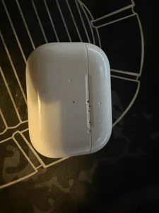 AirPod pros (Damaged Case And Missing Left AirPod) - Zdjęcie 1 z 7