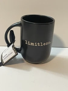 Taza de café Nicole Miller de diseñador de Nueva York, negra mate “Limitless” nueva con etiquetas - Imagen 1 de 4