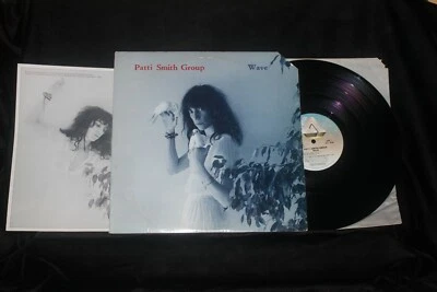 Patti Smith Group "Wave" LP 1979 1st Press Arista AB-4221 w/Poster Excellent - Image 1 of 4