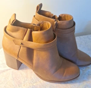 Ladies Shoes Ankle Boots Size 11 Target Fawn Zip Up Block Heel Like New - Picture 1 of 12