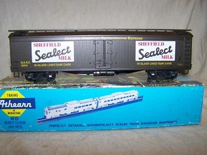 Athearn HO 50' Express Reefer Sheffield (RTR) - Picture 1 of 21