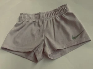 Pantaloncini bambino Nike Lavender nuovi taglia 18M Nike Swoosh made in Vietnam - Foto 1 di 13