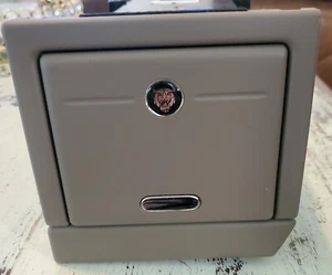 Papelera de almacenamiento de tablero central Jaguar S-Type FABRICANTE DE EQUIPOS ORIGINALES XR854115A00 1596 LHD beige - Imagen 1 de 6