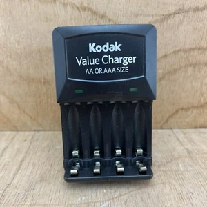 Kodak Batteries Smart Charger 4 AA 2700 mAh 4 AAA 1200 mAh NiMH Battery K620 - Picture 1 of 2