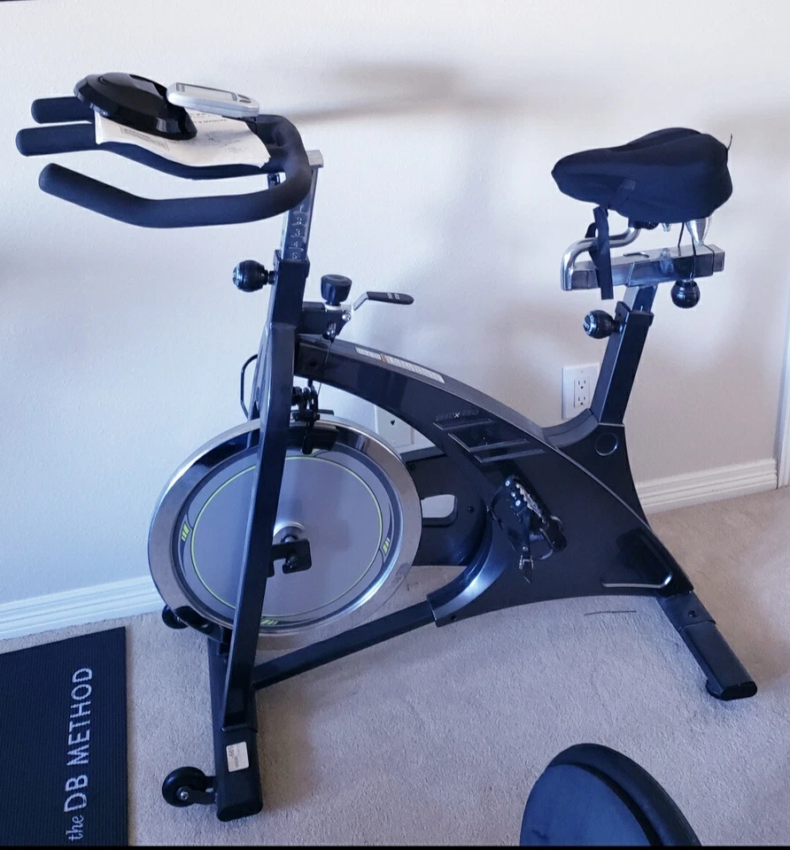 Bicicleta de Spinning Healthrider H40X Pro, Excelente Estado, Incluye 2 DVDs y Manual  Foto 1 de 3
