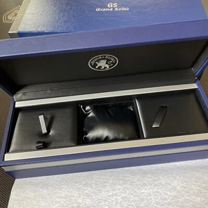 Grand Seiko watch box - Picture 1 of 14