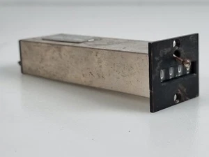 Landis & Gyr Ltd ATCeZ4E Magnetic Mechanical 4 Digit Counter 12VDC 120mA 10Imp - Picture 1 of 15