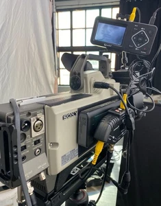 Sony DXC-M3A modern PRODUCTION READY, SD Recorder, Cables, V Mount 80s VIDEO - Picture 1 of 22