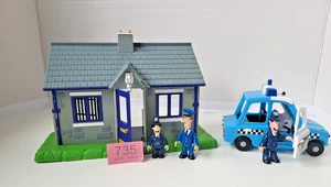 Postman Pat SDS Police Station PC Selby, Postman Pat & Musical Police Car 735 - Picture 1 of 6