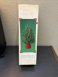 Hallmark Keepsake 21" árbol de exhibición iluminado para adornos en miniatura nuevo en caja - Imagen 1 de 4