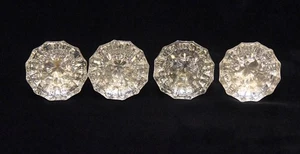 4 PASSENDE VINTAGE EINZELNE KLARGLAS TÜRKNÖPFE 12 PUNKT OHNE SPINDELN - Bild 1 von 6