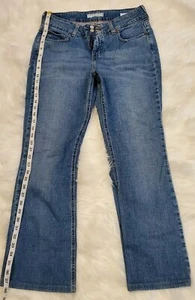 Levis 526 Slender Boot Cut Jeans Womens 8  Blue Medium Wash Mid Rise Distressed - Picture 1 of 6