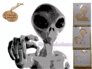 Alien stencil Airbrush art stencil set Artists 3 layer alien template - Foto 1 di 5