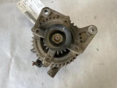 Alternador usado compatible con: Jeep Wrangler 2010 3,3 L 140 amperios grado A Foto 1 de 4