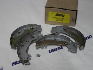Bremsbacken Satz, Fiat 131/ 132/ Argenta/ Campagnola, OE 5888143 / 77445900 - Bild 1 von 1