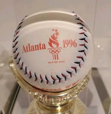 Dudley Atlanta 1996 Softbol En Estuche Givado a la Veneu de Softbol Femenino Foto 1 de 4