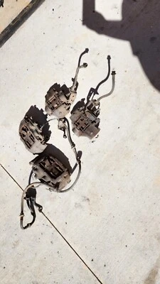Pinzas de freno delanteras y traseras de hierro fundido Nissan 300zx Z32 90-96 las 4 OEM Foto 1 de 2