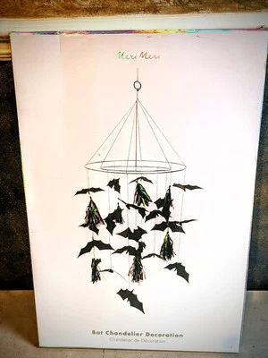 Meri Meri Bat Chandelier Decoration. ISBN 978-1-5340-2527-1 (2018) - Image 1 of 4