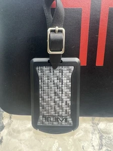 Tumi Tegra Lite einziehbares Namensschild schwarz/silber Hartschale Kofferanhänger selten - Bild 1 von 7