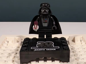 LEGO Star Wars Darth Vader 20th Anniversary Minifigure with Base SW1029 75261 - Picture 1 of 6
