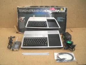 Vintage Texas Instruments TI-99/4A Computer mit Originalkarton - Bild 1 von 20