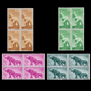 GUINEA.1957.Fauna.Serie.Blq 4.MHN.Edifil 369-372 - Imagen 1 de 3