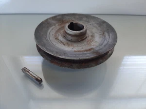 OEM John Deere AM131686 Drive Pulley LX172 LX173 LX176 LX178 LX186 LX188 LX277 - Picture 1 of 5