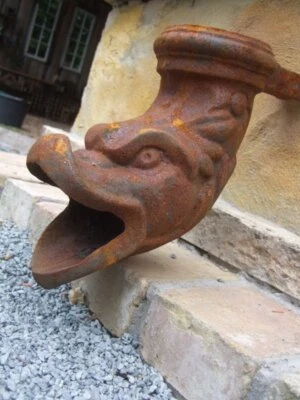 Water outlet for downpipe, gargoyle fish as water drain of the gutter - Image 1 of 4